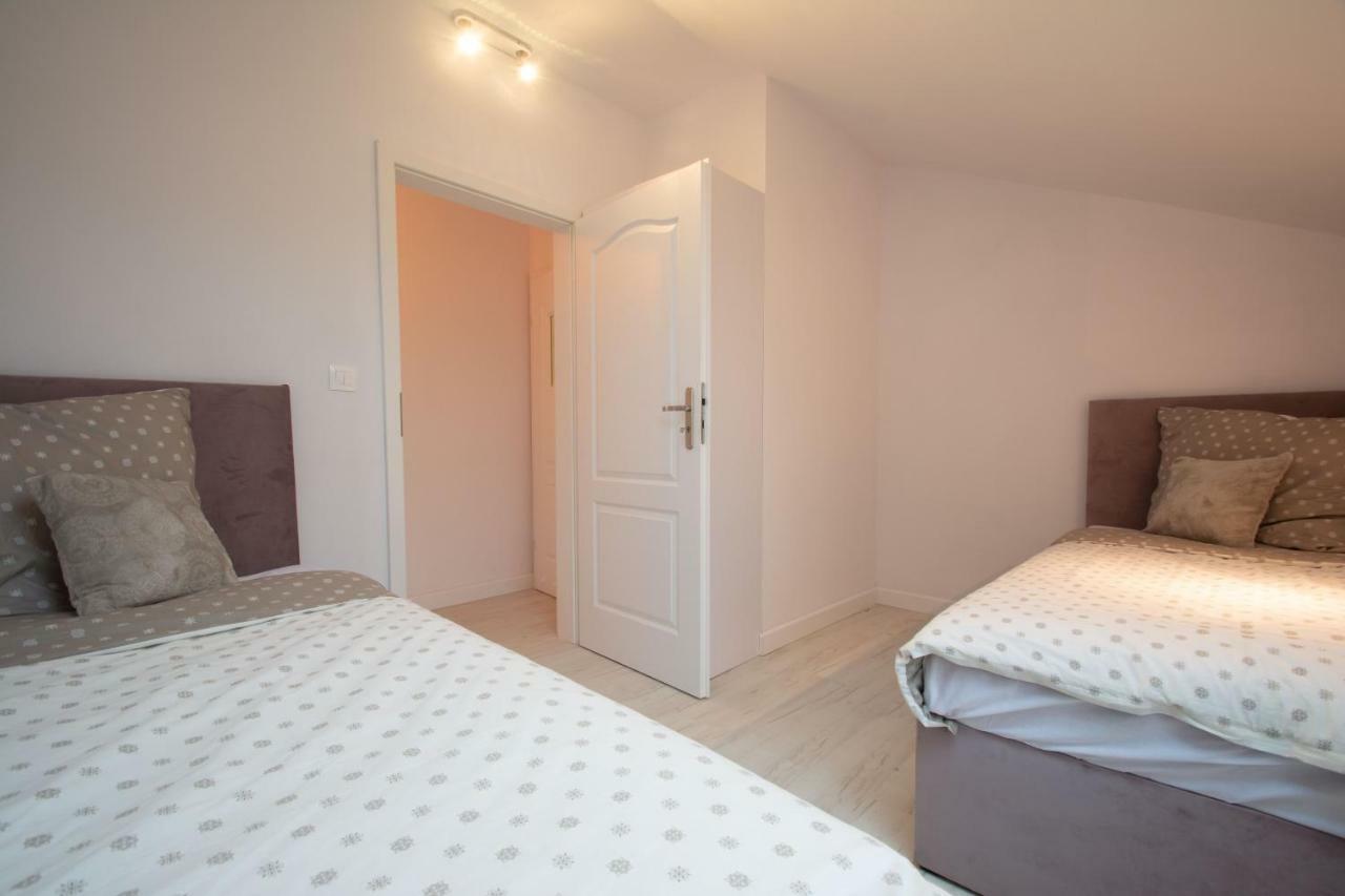 Lawendowy Zaulek Apartment Debina  Екстериор снимка