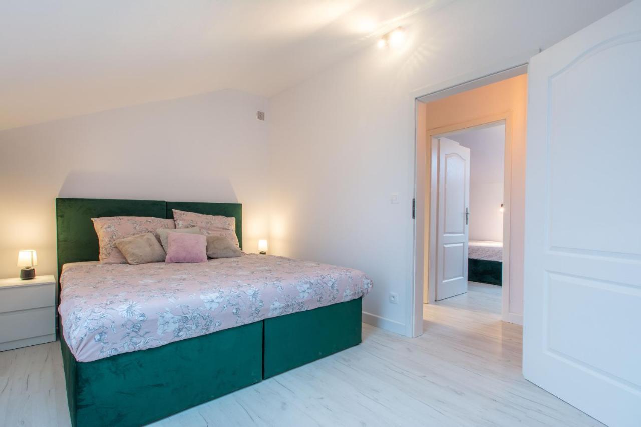 Lawendowy Zaulek Apartment Debina  Екстериор снимка