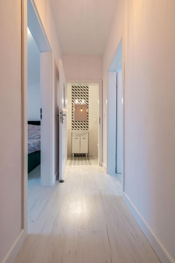 Lawendowy Zaulek Apartment Debina  Екстериор снимка