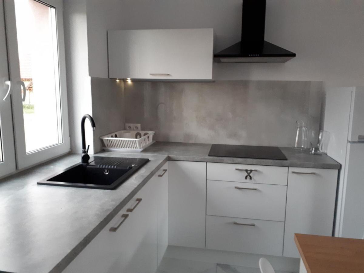 Lawendowy Zaulek Apartment Debina  Екстериор снимка