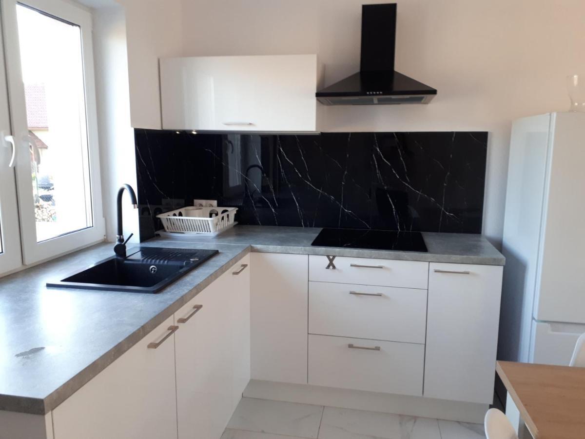 Lawendowy Zaulek Apartment Debina  Екстериор снимка